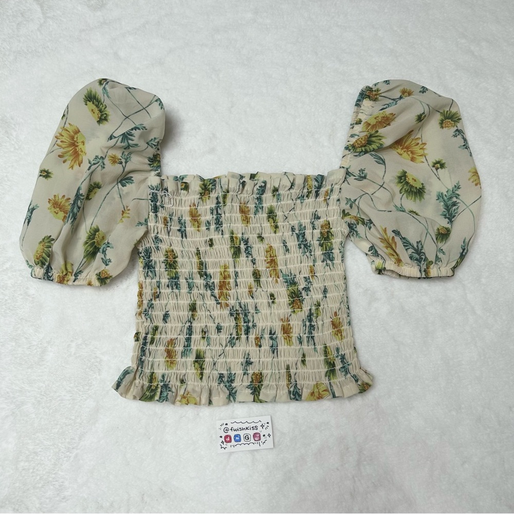 Floral Puff Sleeve Smocked Top